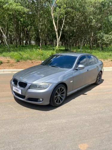 BMW 320I A 2011
