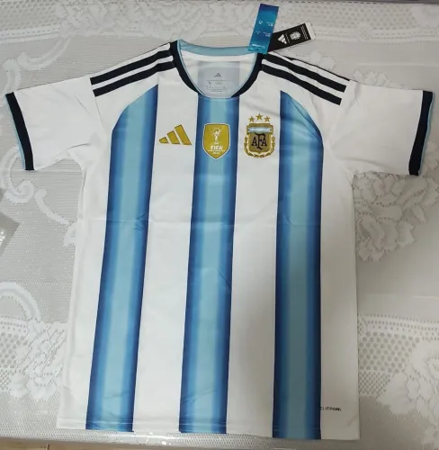 Camisa da Argentina com patsh campeão mundial