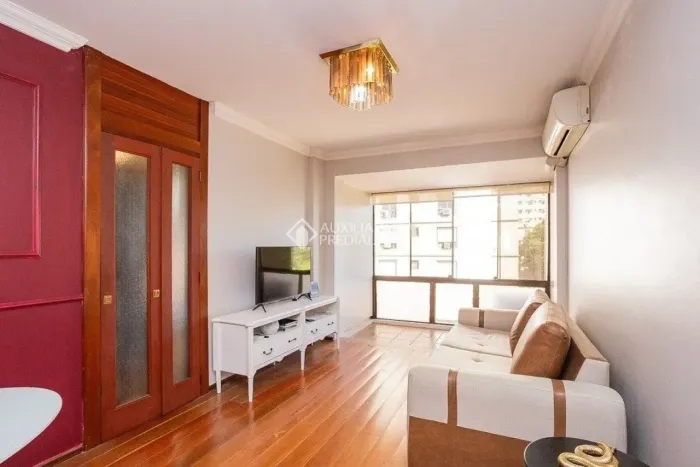 Apartamento de 2 quartos com 1 vaga à venda no bairro Rio Branco em Porto Alegre