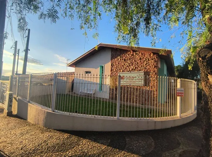 Sala para Alugar com 16m² - Castelo - Valinhos/SP.