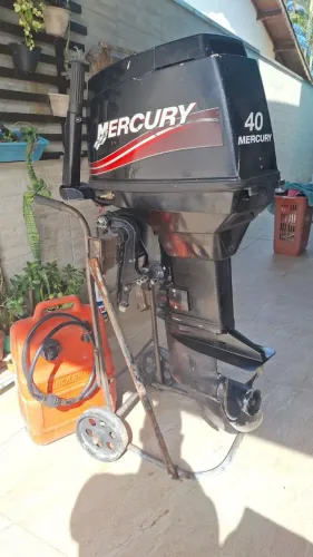 Motor de popa 40 hp Mercury 