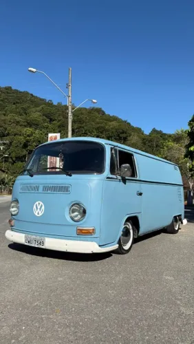 Volkswagen Kombi Standard/ Luxo/ Serie Prata 1988