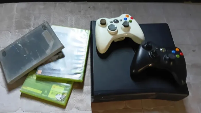 Vendo um Xbox 360