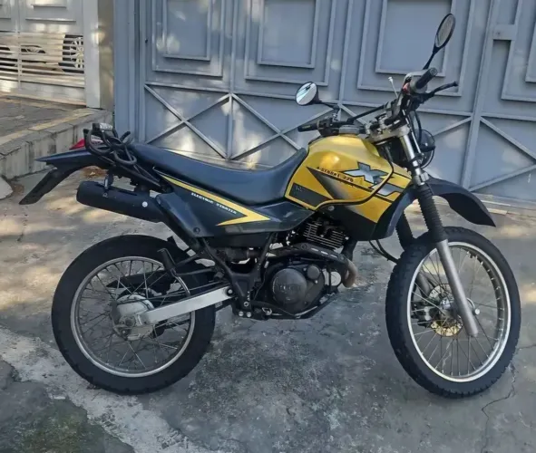XT225 ano 2002