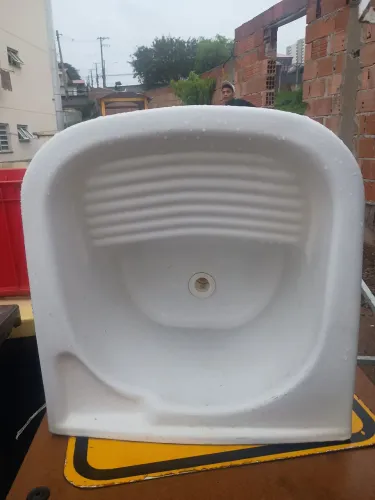 Tangue de roupa cerâmica