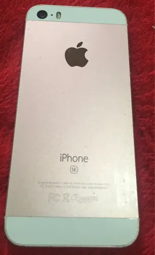 Celular ifhone SE Bateria nova funcionando mas a tela não 