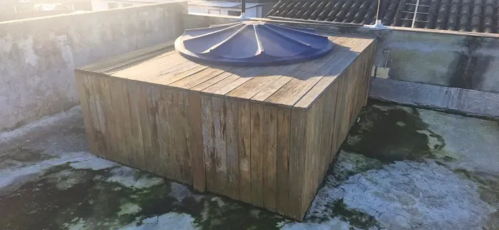 Deck de Madeira Cumaru - Aprox. 9 m² - Completo com Estrutura de Caibros