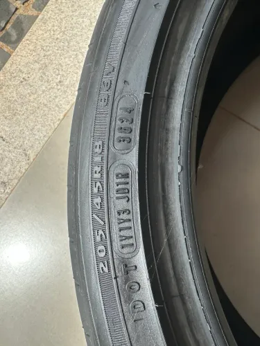 Par de pneus 205/45 R18