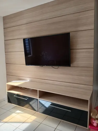 Painel e rack suspenso 