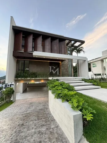 Casa em condomínio com 4 suítes na Barra, Balneário Camboriú