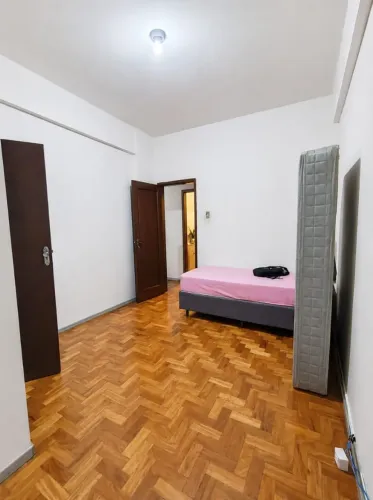 ? QUARTO INDIVIDUAL FEMININO - FRENTE SHOPPING CIDADE | REPÚBLICA FEMININA