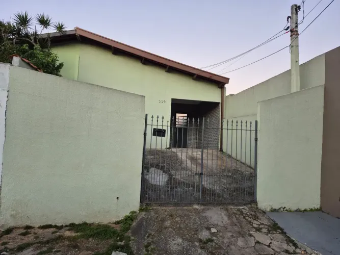 Casa para Locação no Bosque dos Eucaliptos, situado na zona Sul.