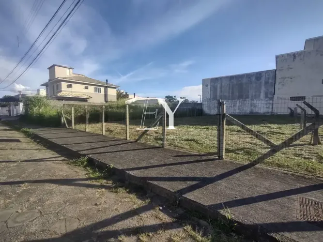Terreno Plano e Financiável com 361m² no Carianos, Florianópolis/SC