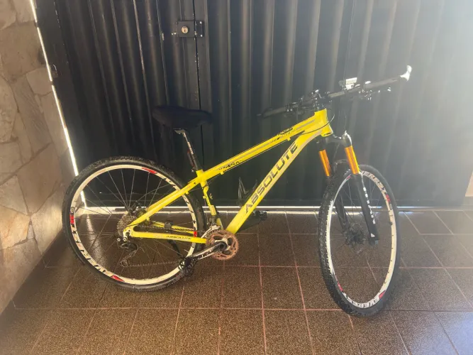 Bike MTB Absolute Aro 29 | Shimano Deore + SLX | Freio a Disco Hidráulico