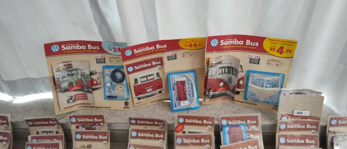 Volkswagen Kombi Samba Bus 1:8 - Coleção Completa com 120 Fascículos - Lacrada/Intacta
