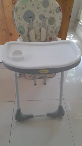 Cadeirinha de alimentação para criança