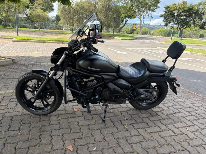 Moto Vulcan 650s - Preta fosca - Revisada