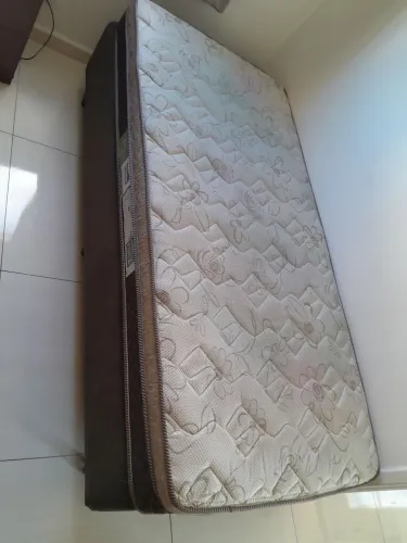 Cama box com colchão