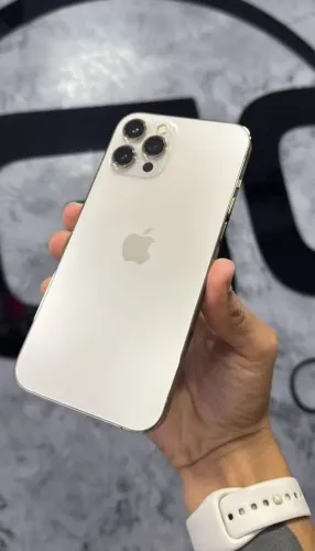 Iphone 12 pro max gold