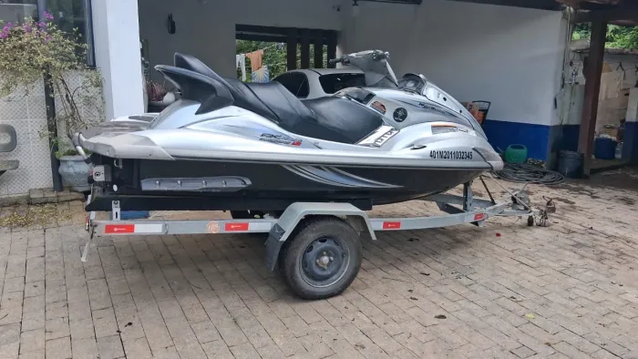 Jet ski
