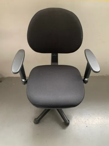 Cadeira Escritório Ergonômica Cavaletti