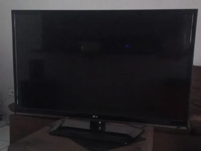 Vendo tv de led 32 Pl 500$ em perfeito estado 