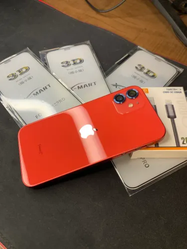 iPhone 12 (PRODUCT)RED