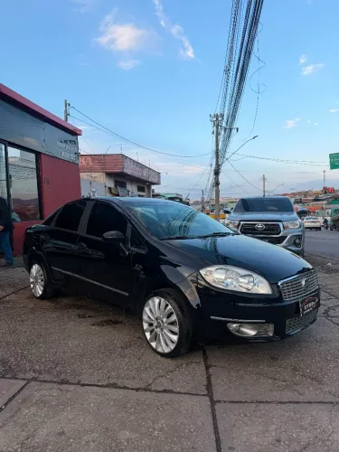 Fiat Linea Essence Dualogic 1.8 Flex 16V 4P 2013