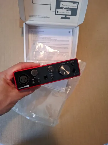 Interface De Áudio Focusrite Scarlett Solo 3rd Geração 24 bits/192 kHz