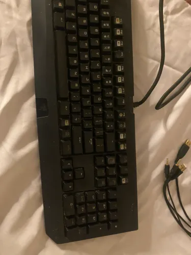 2 Teclados blackwidow personalizado algumas teclas sem funcionar
