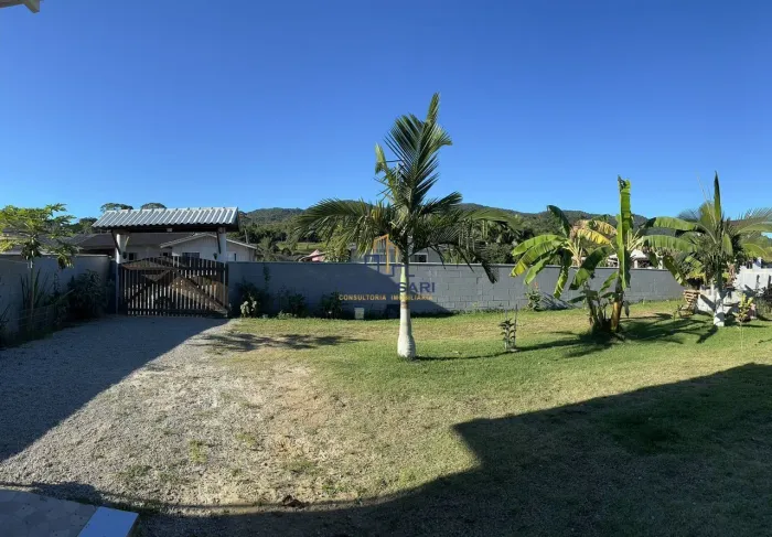 Amplo Terreno com uma Edícula - Santo Amaro da Imperatriz/SC