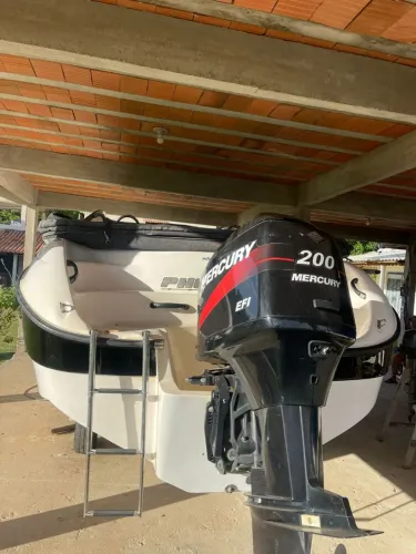 Lancha para seu lazer