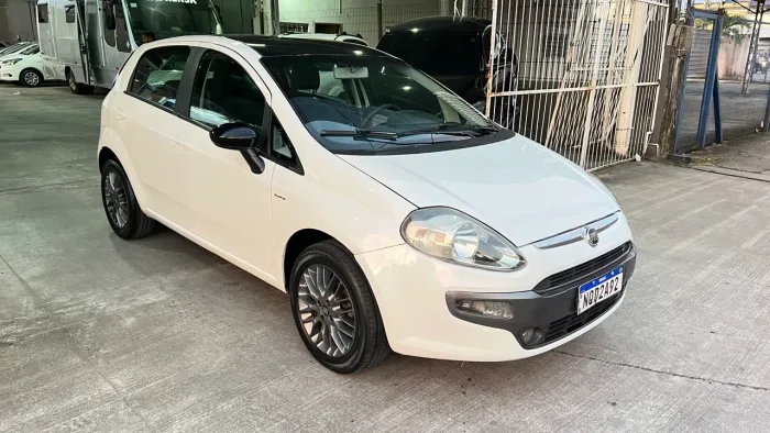 Fiat Punto Essence 1.6 Flex 16V 5P 2014