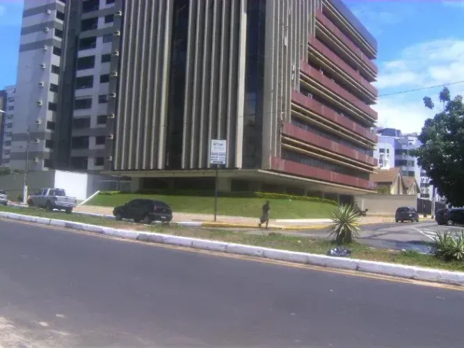 Alugo sala comercial atrás da UNDB - Edifício Quartz Jardim Renascença