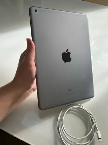 iPad 6ª Geração 32GB Cinza Apple Tablet