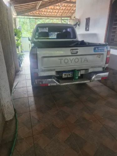 Toyota Hilux CD SRV 4X4 3.0 8V 116cv TB Diesel 2004