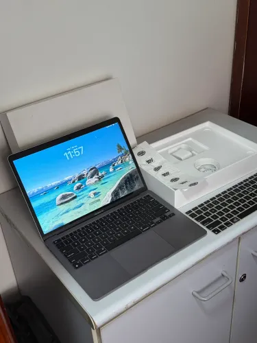 MacBook M1 2020 Zero - 8GB - SSD 256GB - Envio OLX Pay - Parcelo 18x