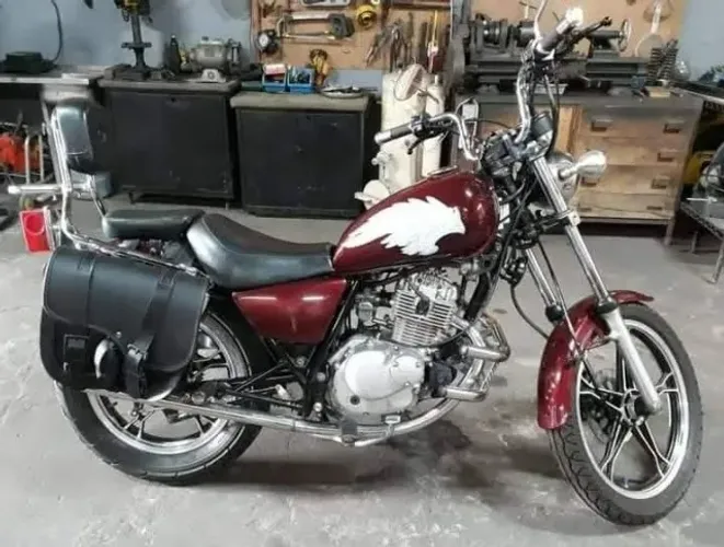 VENDO INTRUDER 125 CUSTOMIZADA TODA NOVA!!