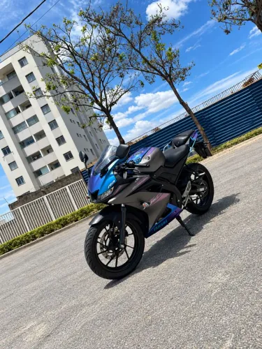 R15 2025 Muito Nova.