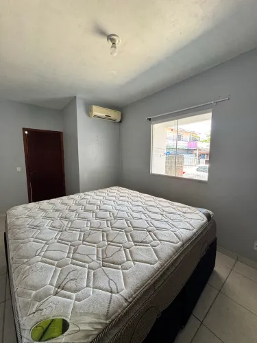 Casa Anual Com Terreno Murado