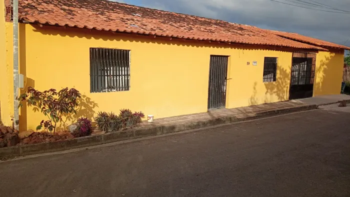 Casa com terreno grande