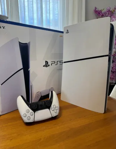 Ps5 slim mídia física + 2 jogos e caixa e nota