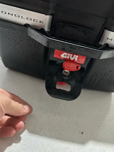 baú givi