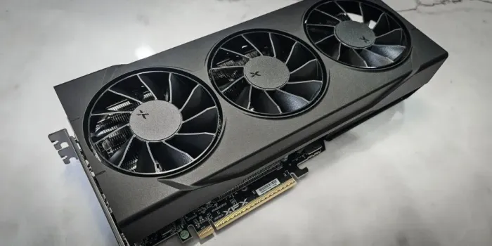 Placa de Video XFX Radeon RX 9060 XT Swift Triple Fan OC 16gb