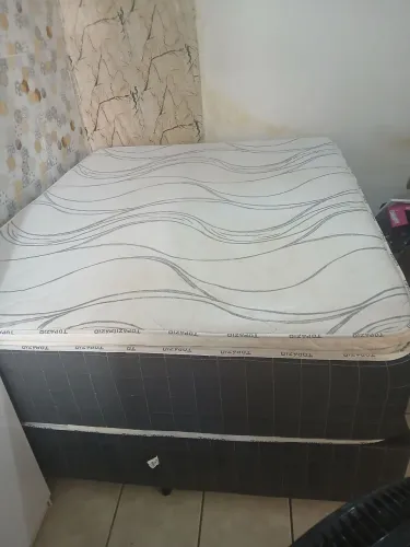 Cama Queem 1 ano de Uso