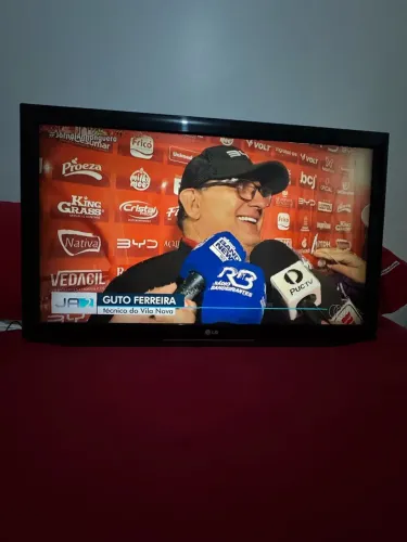 TV LG 42 polegadas NAO É SMART