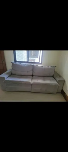 Sofá retrátil semi novo