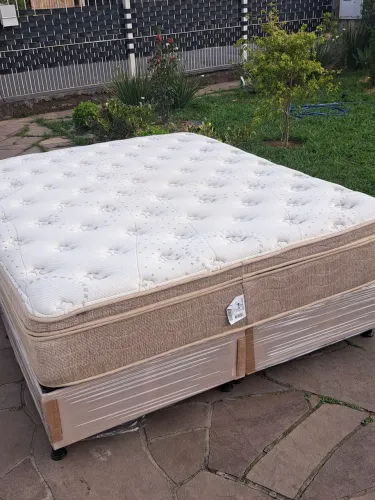 Cama box Queen size com colchão (Entrego)