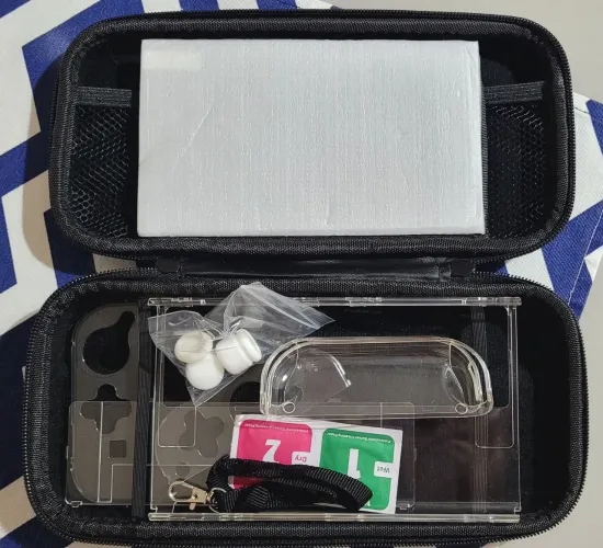Capa Nintendo Switch + Película Protetora + Capas de Botões + Capa de Acrílico