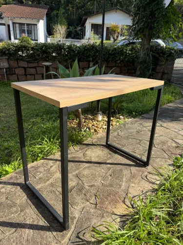 Mesa para Escritório Industrial 120x60 | Madeira e Aço | Home Office